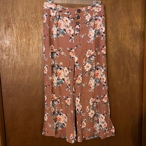 Wide leg floral pant - size medium